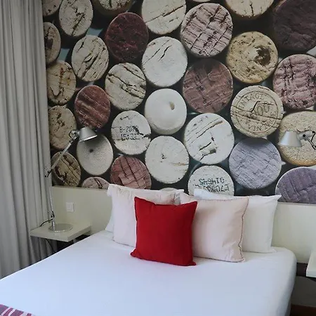 Lbv House Hotel