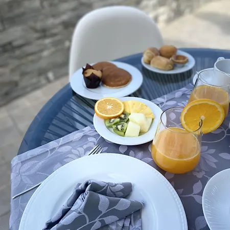 Ξενοδοχείο Lbv House 3*