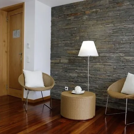 Lbv House 3* Pinhão