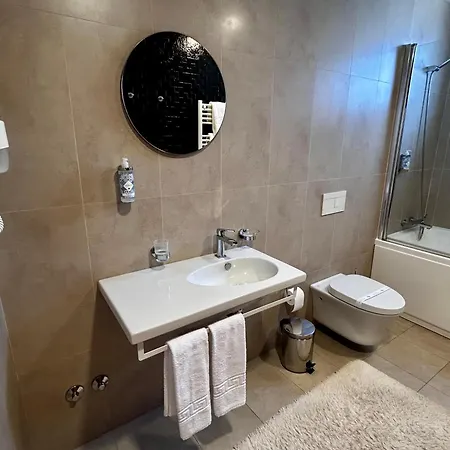 Hotel Lbv House 3*