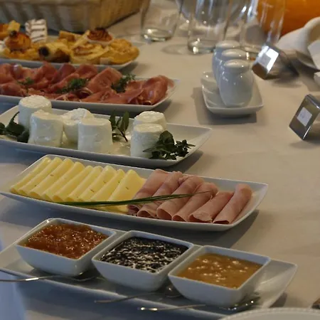 Hotel Lbv House 3*
