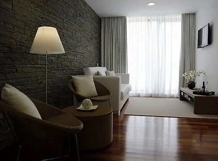 Lbv House Szálloda